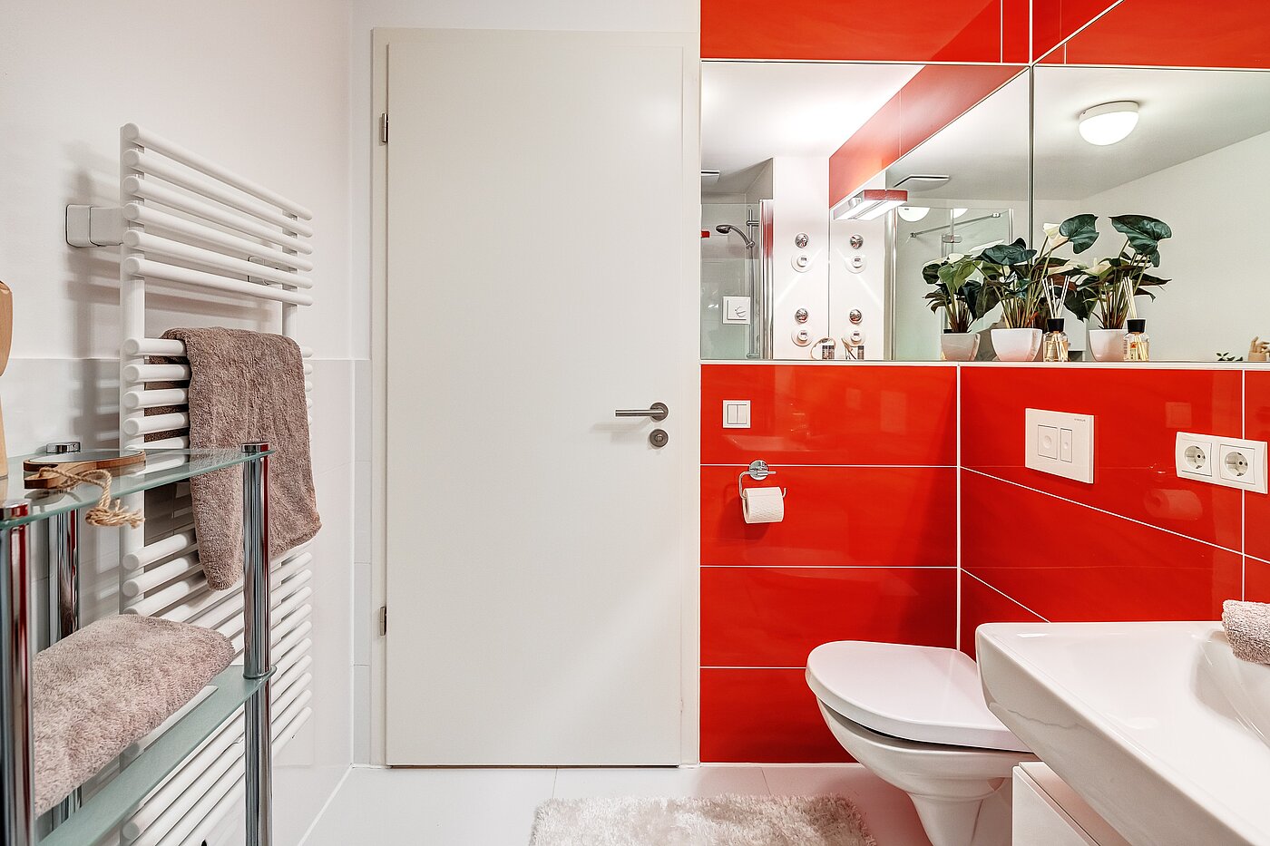 Ground floor apartment with 2 room | München-Riem | 2201ML1 | Stylisches Bad mit Handtuchheizkörper,...