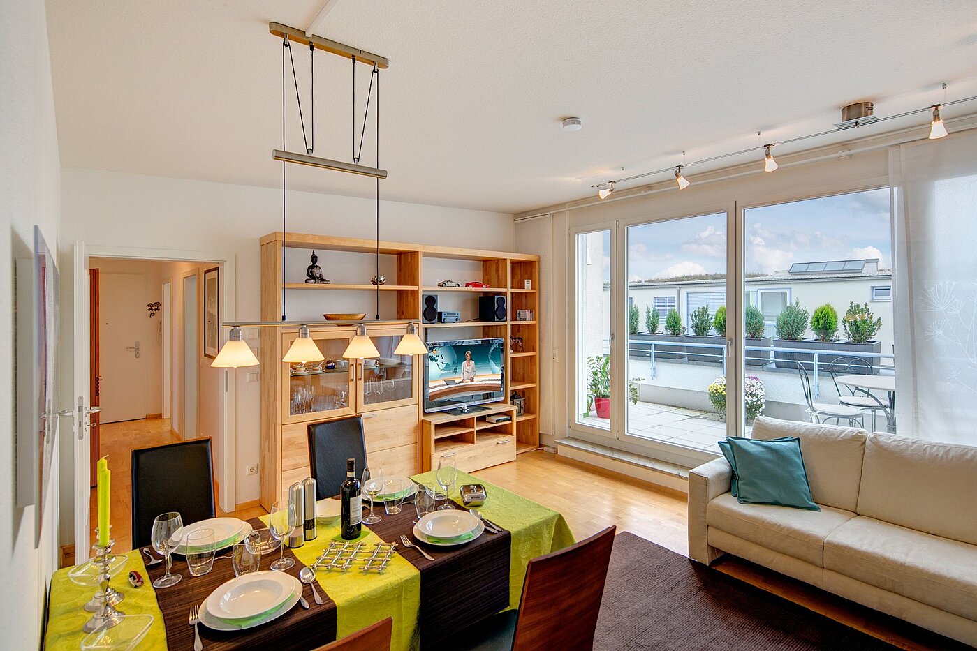 Apartment with 3 room | München-Riem | 1906ML3 | ...Essbereich mit Zugang...