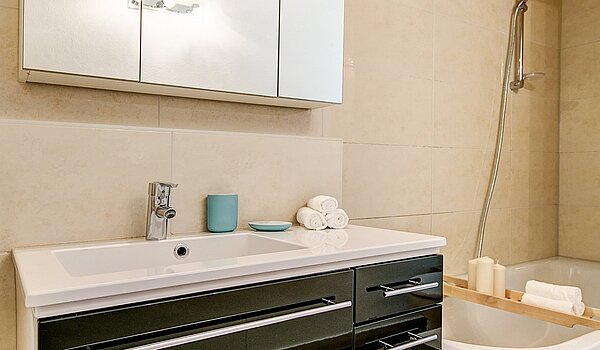 Apartment with 4 room | München-Maxvorstadt | 2011ML2 | ...Waschtisch und...