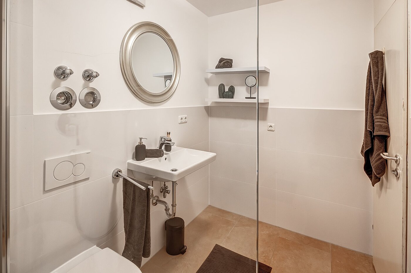 Apartment with 2 room | München-Schwabing | 2109ML3 | ...Platz für die Waschmaschine