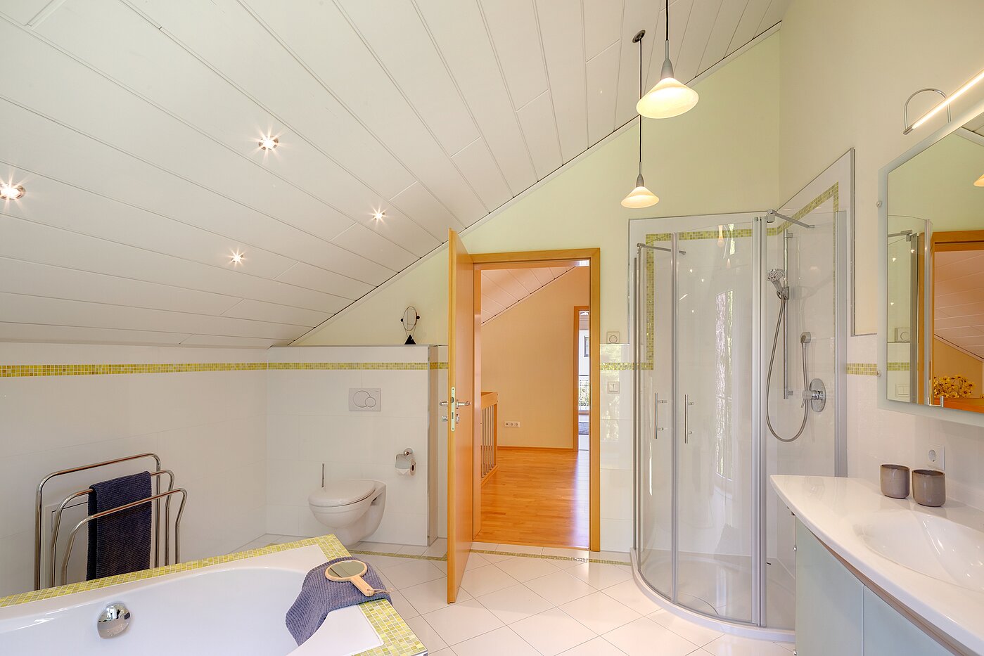 Detached house with 5 room | Icking | 70438 | ...und separater Dusche