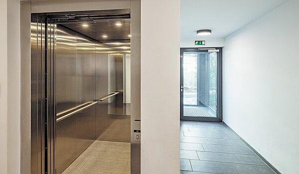 Penthouse with 2 room | München-Bogenhausen | 70385 | ...Aufzug