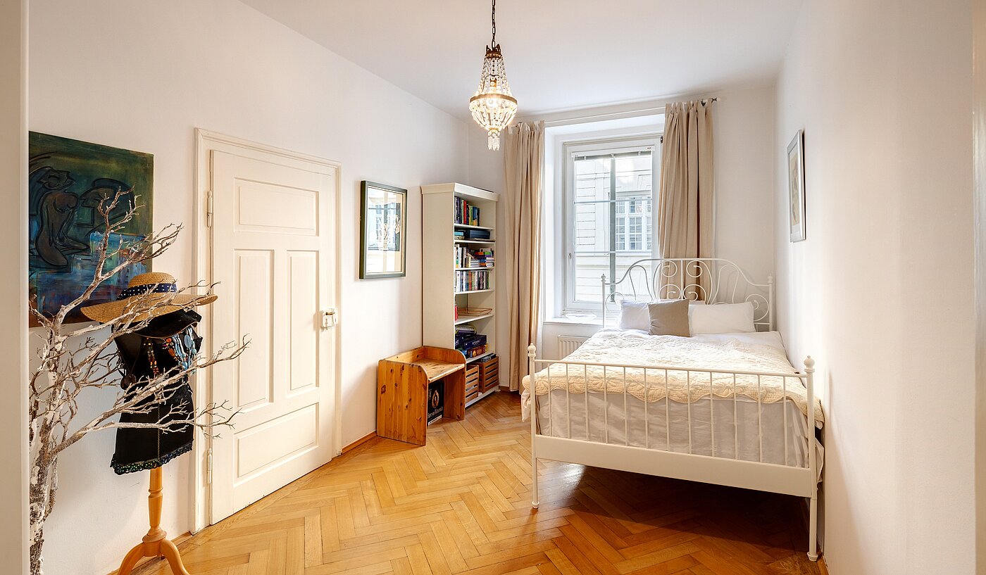 Apartment with 5 room | München-Altstadt | 700121 | ...Türen, schönes Fischgrät-Parkett...