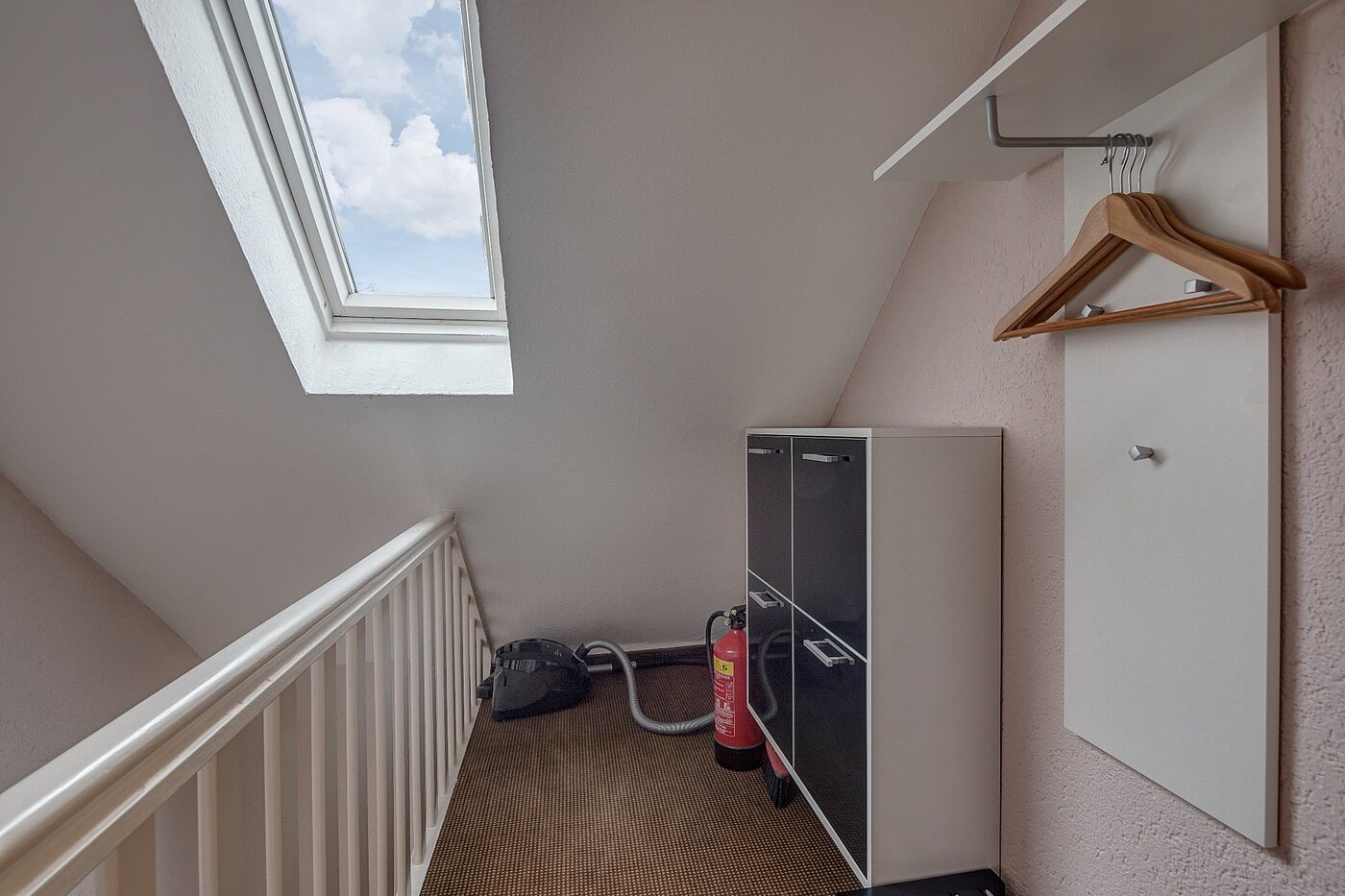 Attic Apartment with 3 room | München-Hasenbergl | 1803ML5 | Garderobe