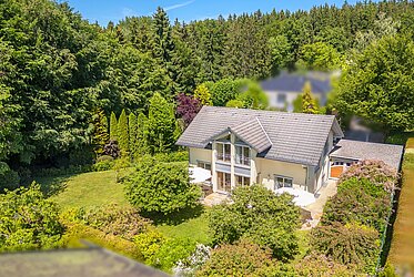 Icking: Exclusive single-family home on a stunning lot