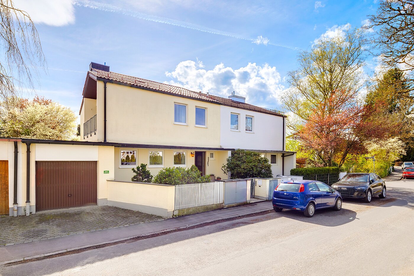 Semi-detached House with 4 room | München-Solln | 70120 | Straßenansicht