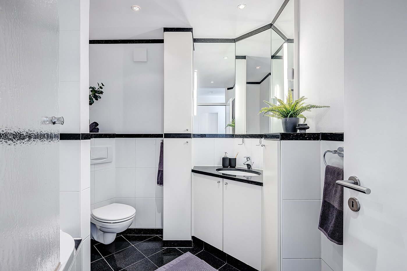 Apartment with 3 room | München-Schwabing | 2202ML12 | Exklusives Designerbad...