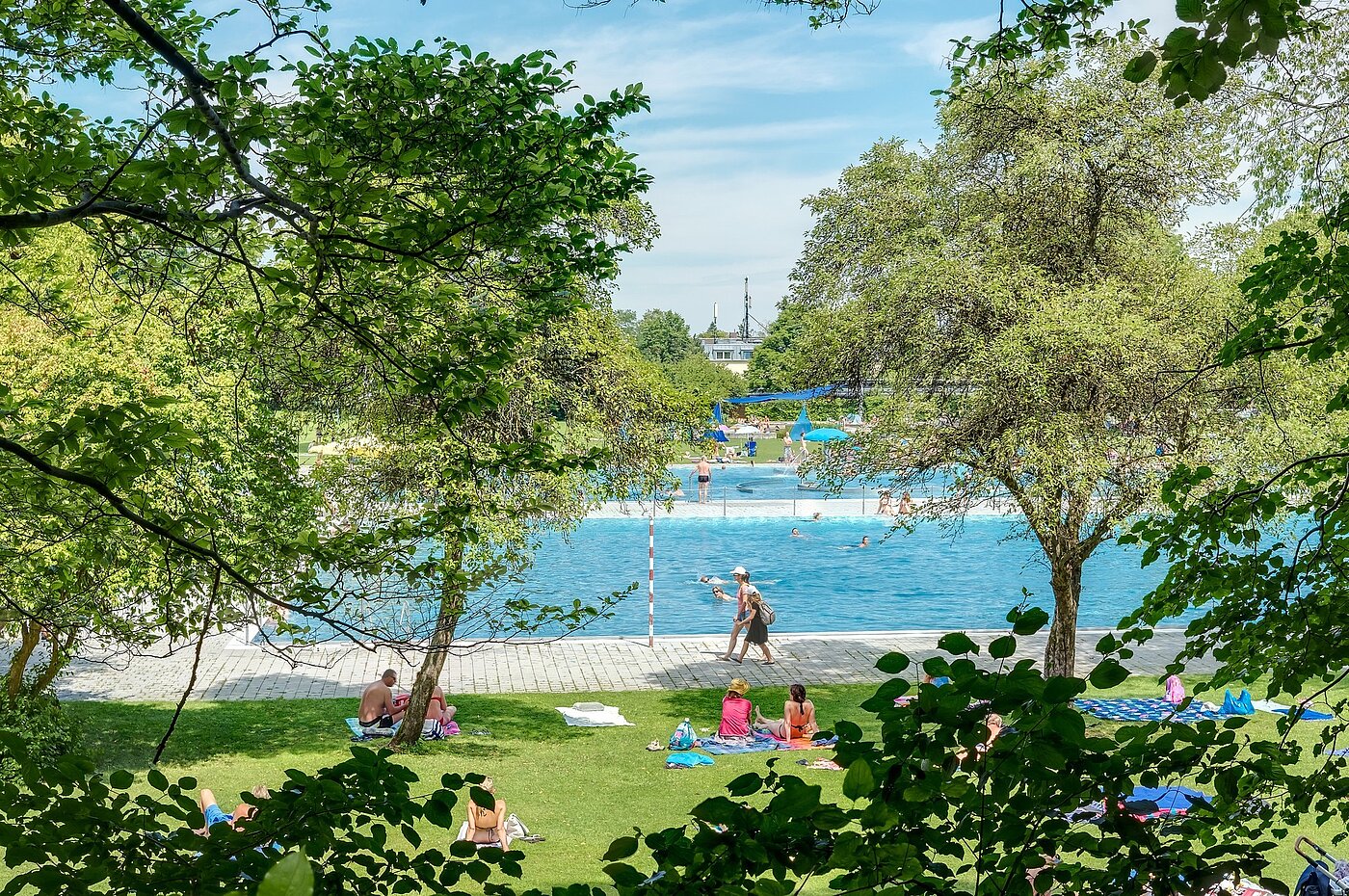 Apartment with 3 room | München-Ramersdorf | 2206ML4 | ...und dem Michaeli-Bad