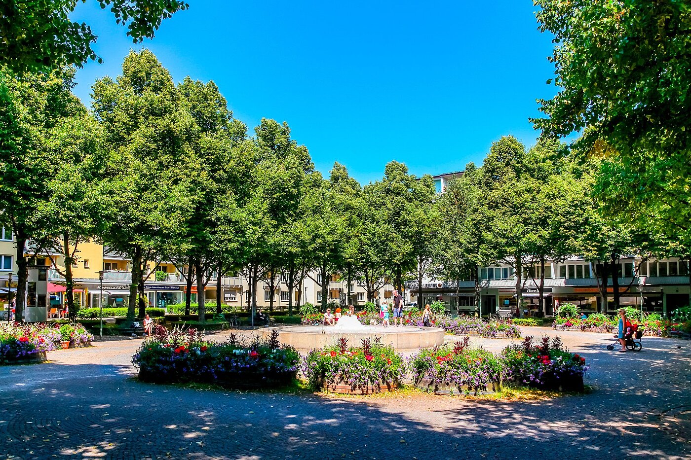 Apartment with 1.5 room | München-Schwabing | 2011ML3 | Hohenzollernplatz im Sommer