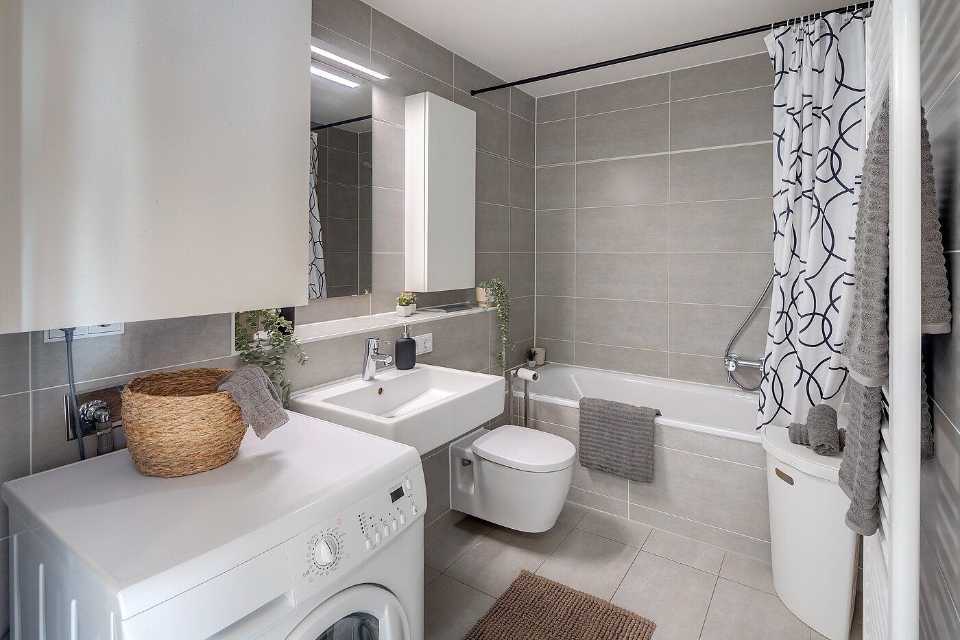 Apartment with 2 room | München-Schwabing | 70278 | Geräumiges Badezimmer