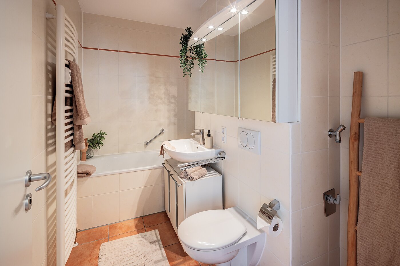 Apartment with 2 room | München-Bogenhausen | 70396 | Badezimmer...