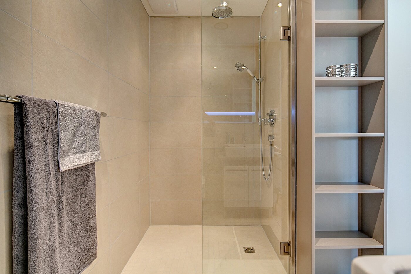 Apartment with 1 room | München-Bogenhausen | 1807ML5 | ...und bodengleicher Dusche