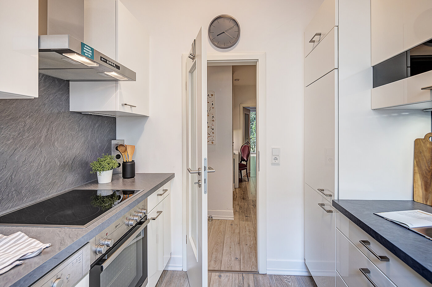 Ground floor apartment with 2 room | München-Schwabing | 70394 | ...separate Küche