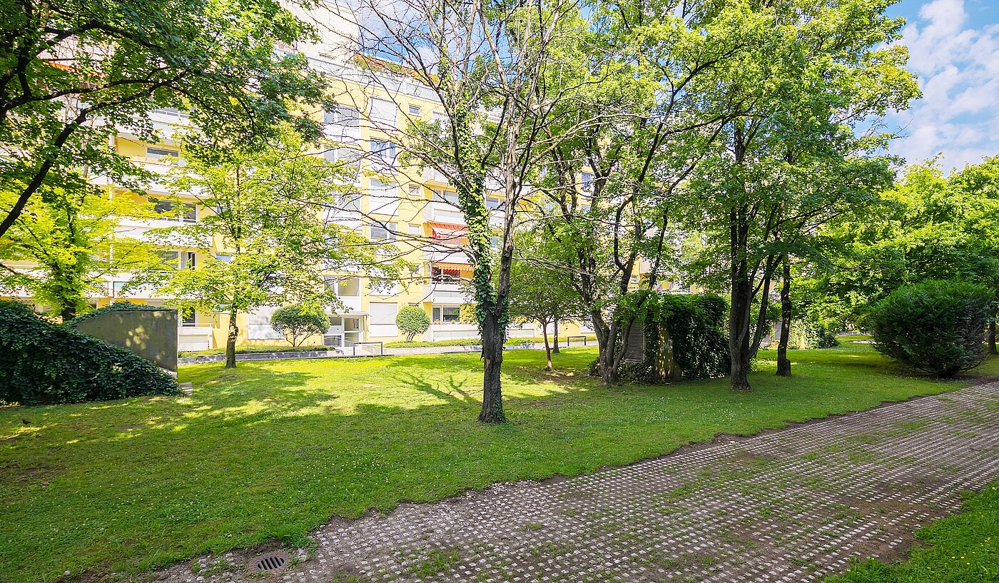 Ground floor apartment with 1 room | München-Nymphenburg | 2203ML1 | ...mit grünen Aussichten