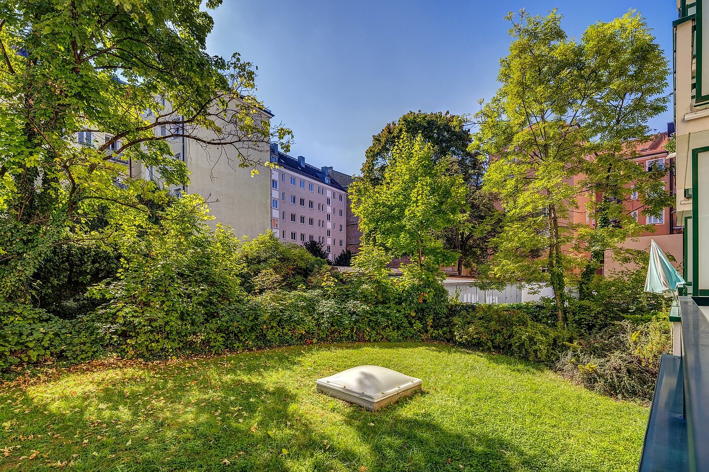 Apartment with 1 room | München-Schwabing | 2109ML5 | ...Blick in den Innenhof