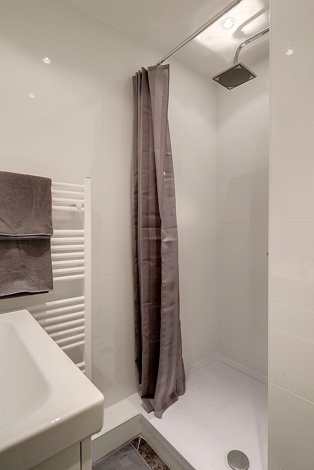 Apartment with 1 room | München-Nymphenburg | 2102ML7 | ...mit Dusche