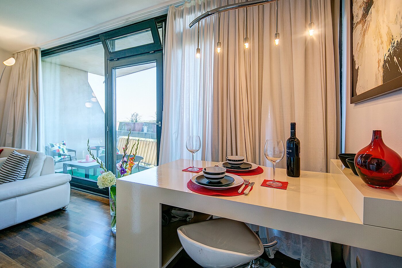 Apartment with 1 room | München-Schwabing | 70079 | ...sorgt für viel Lichteinfall