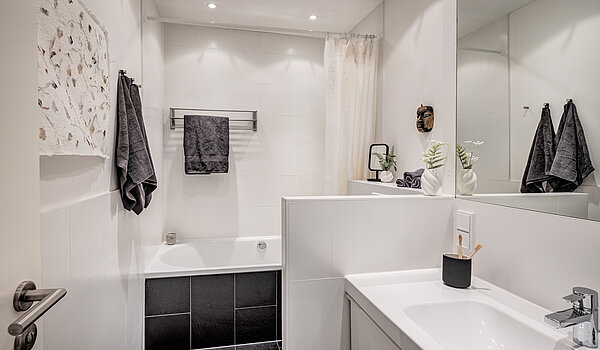 Ground floor apartment with 2 room | München-Schwabing | 70394 | ...mit Badewanne