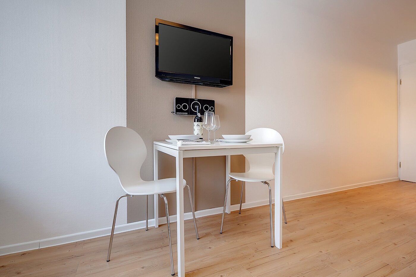 Apartment with 1 room | München-Trudering | 2011ML4 | ...und Sitzgelegenheit