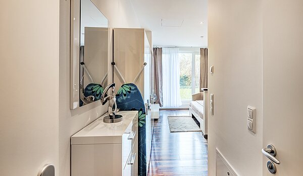 Ground floor apartment with 4 room | München-Neuhausen | 70471 | Flur vom Eingang kommend