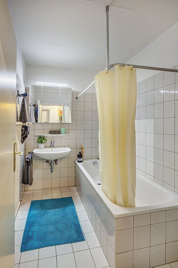 Apartment with 3 room | München-Trudering | 70443 | Badezimmer