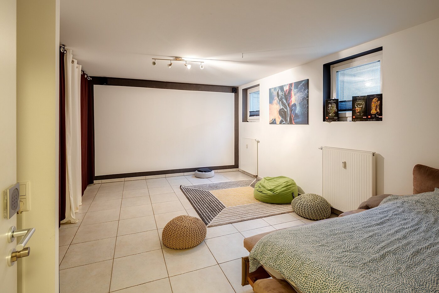 Semi-detached House with 5 room | Unterföhring | 70119 | Großer Hobbyraum...