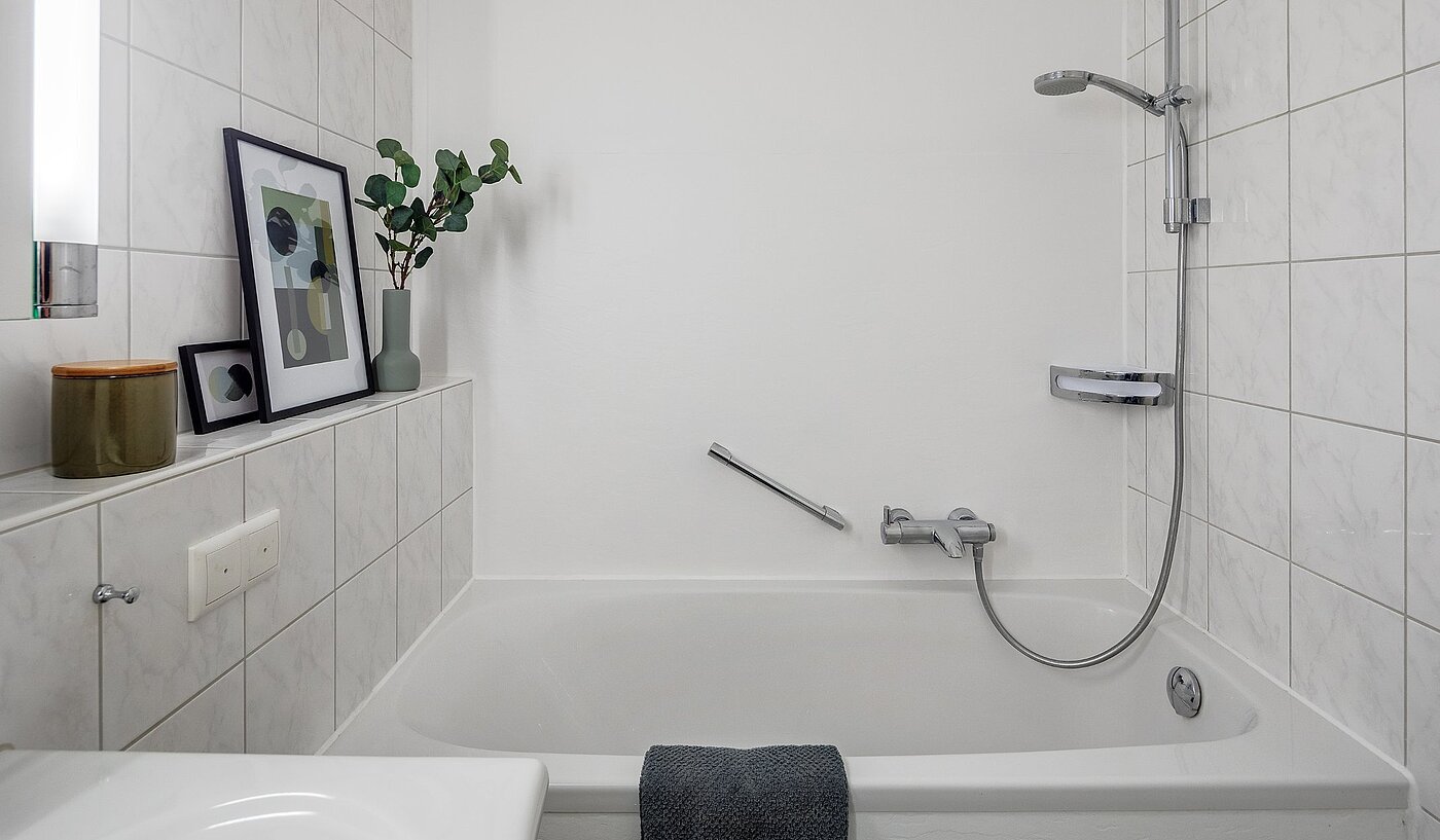 Apartment with 3 room | München-Harlaching | 1908ML6 | ... Badewanne