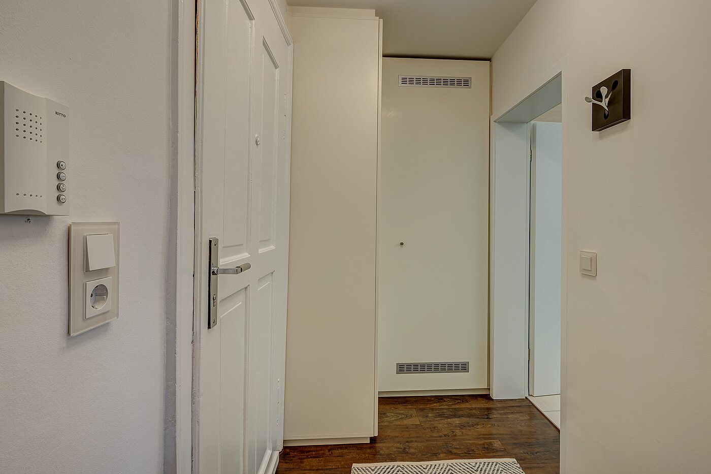 Apartment with 1 room | München-Neuhausen | 70235 | ... mit Garderobenschrank