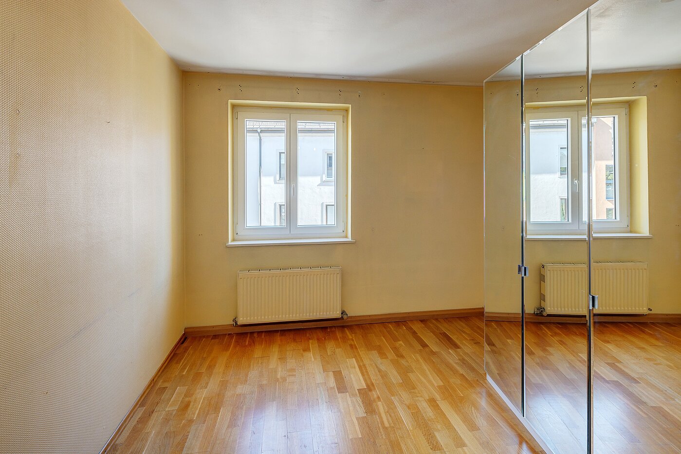Apartment with 2 room | 70075 | Helles Schlafzimmer...