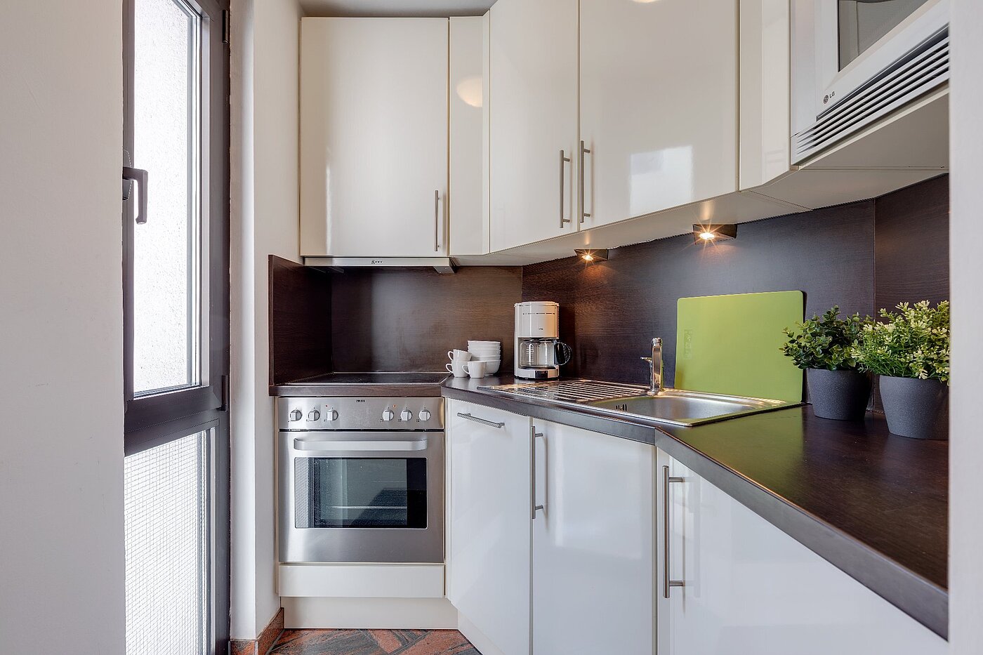 Apartment with 2 room | München-Isarvorstadt | 1804ML1 | Moderne Küchenzeile