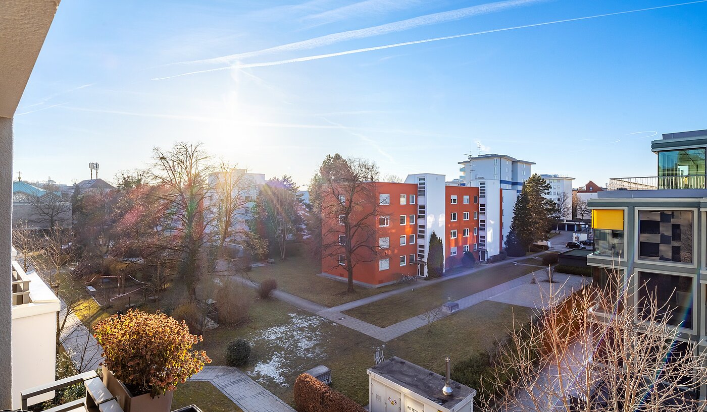 Apartment with 4 room | München-Bogenhausen | 70380 | Ausblick...