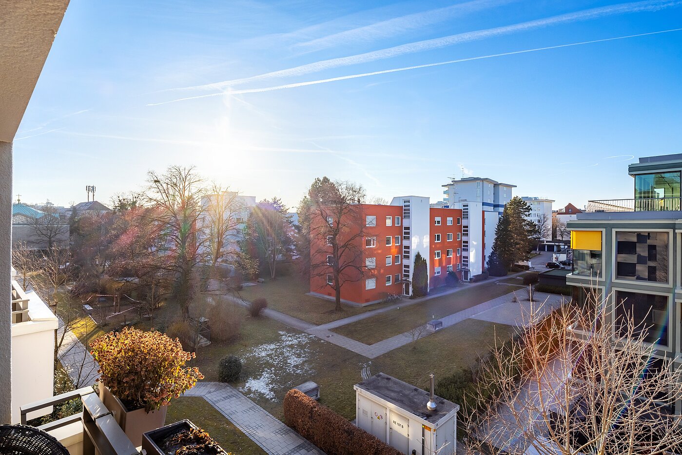 Apartment with 4 room | München-Bogenhausen | 70380 | Ausblick...