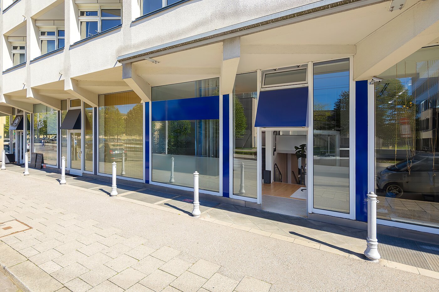Büro | München-Maxvorstadt | 70498 | Eingang mit Schaufenster
