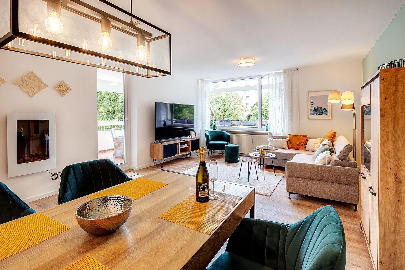 Apartment with 3 room | Unterhaching | 70421 | Großzügig mit Zugang..