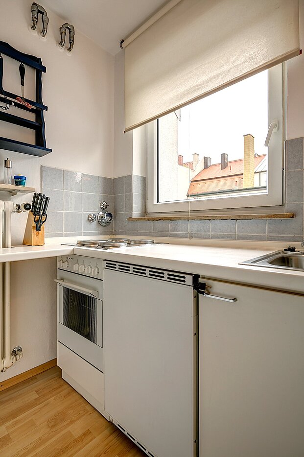Apartment with 1 room | München-Schwabing | 2106ML1 | Separate Küche mit ...