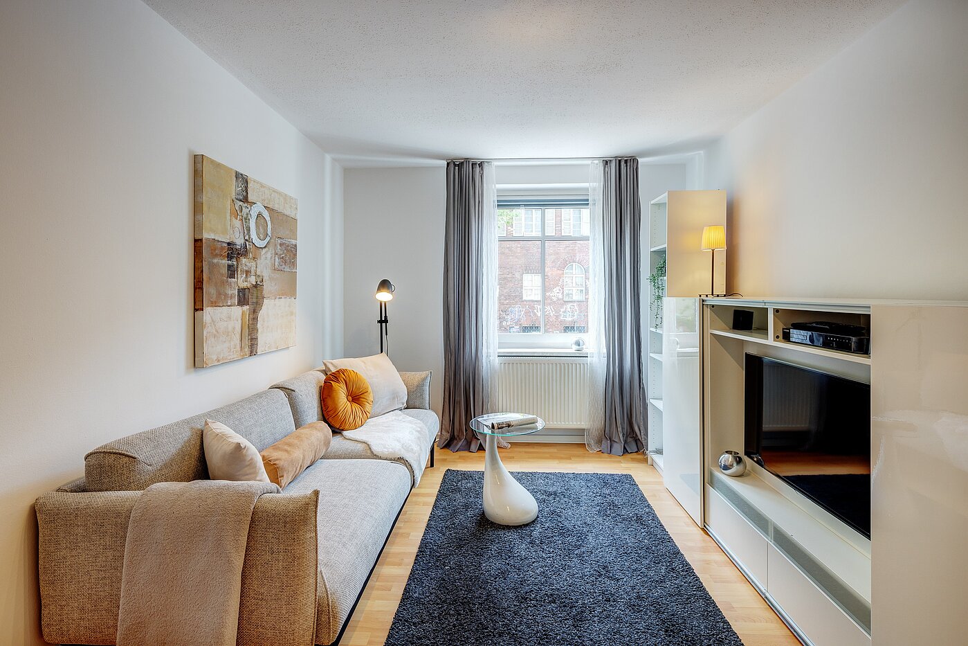 Apartment with 2.5 room | München-Isarvorstadt | 70121 | Wohnzimmer...