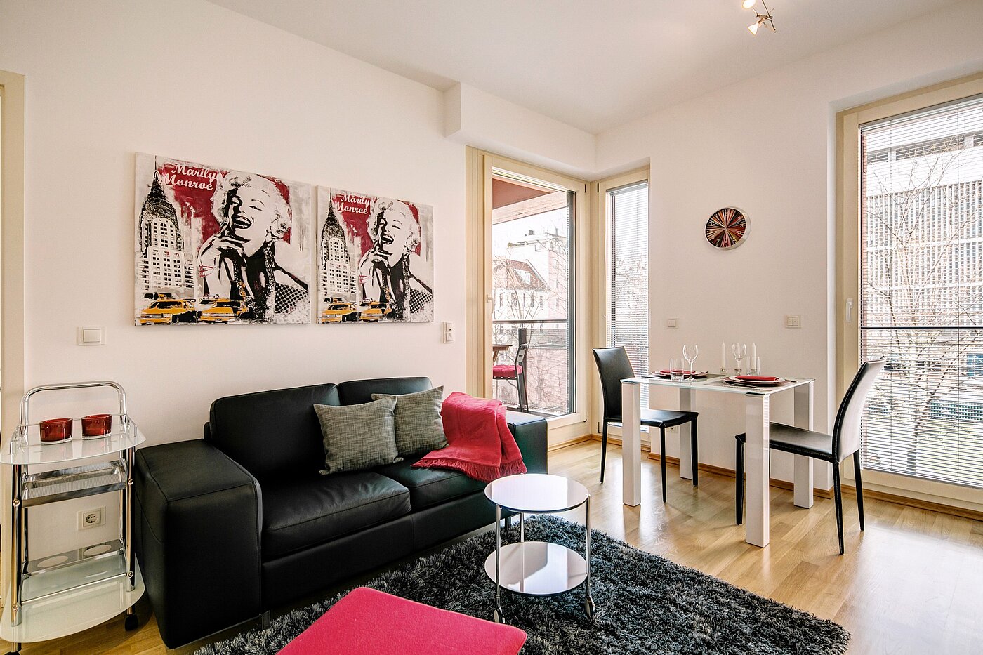 Apartment with 1.5 room | München-Schwabing | 70392 | Wohn- und Essbereich