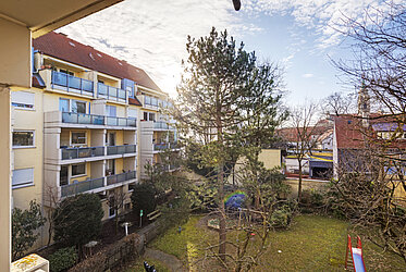 Quiet and central: Spacious 3-room apartment with 2 balconies in Sendling
