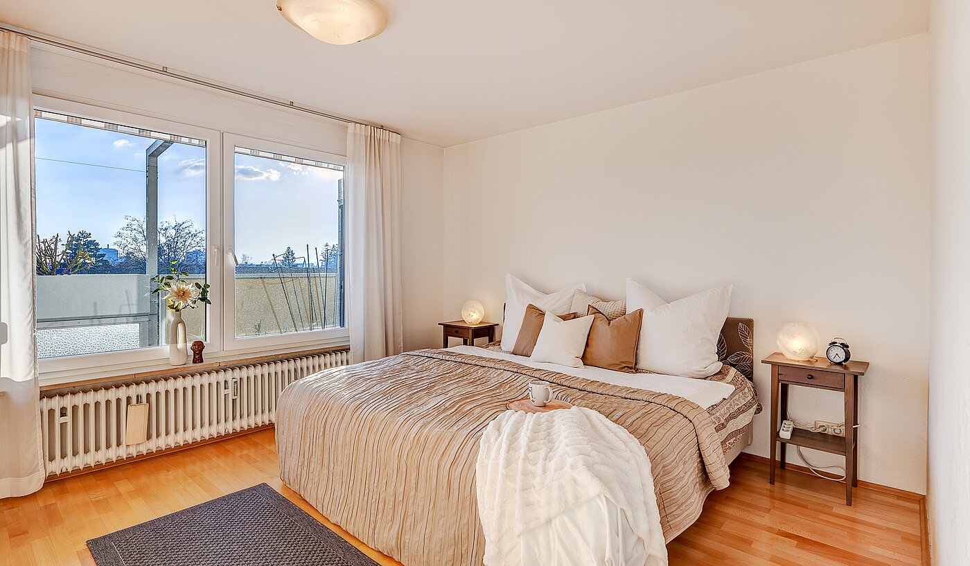 Apartment with 3 room | Unterschleißheim | 70003 | Geräumiges Schlafzimmer mit...