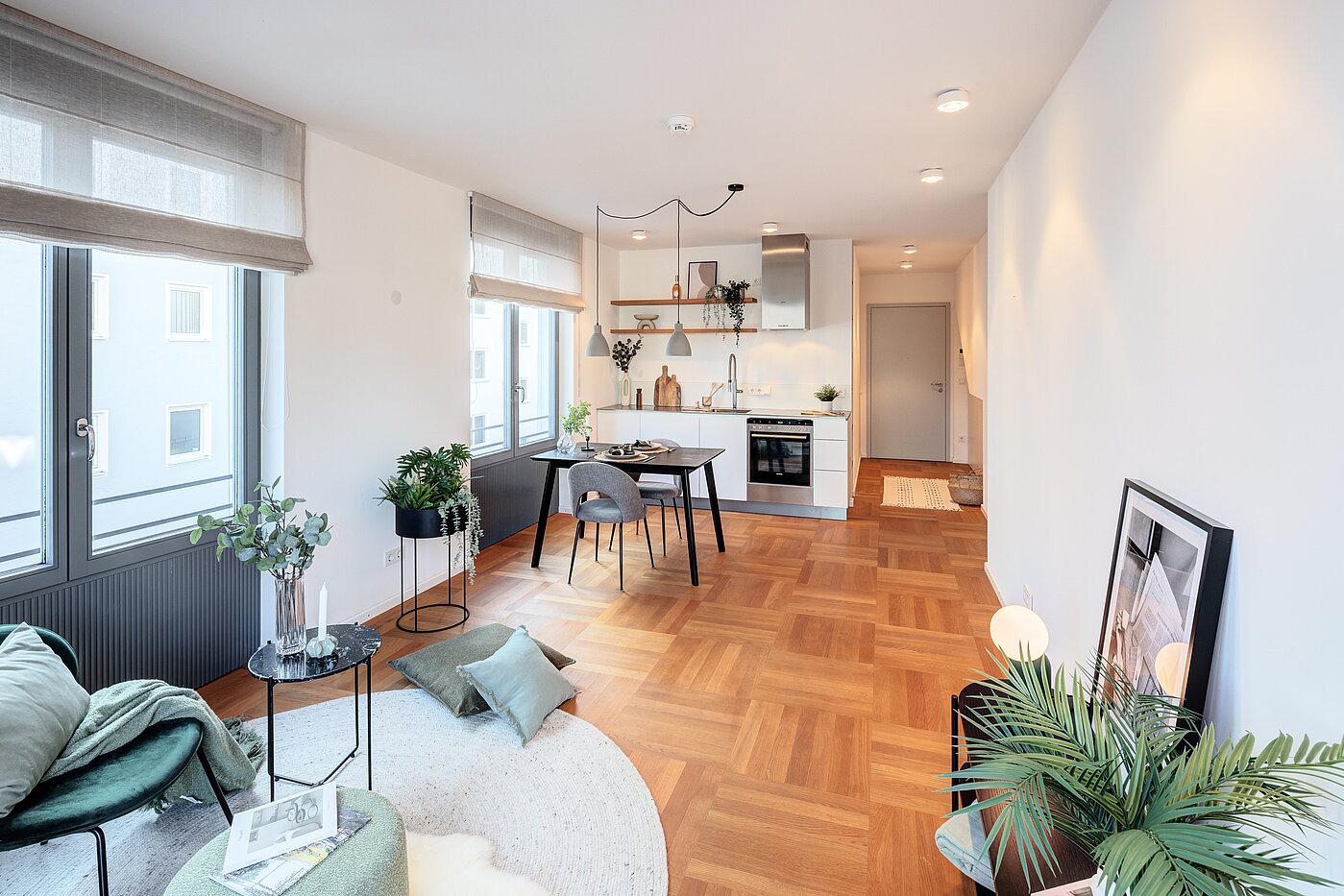 Apartment with 2 room | München-Schwabing | 70195 | ...hellen Wohnbereich