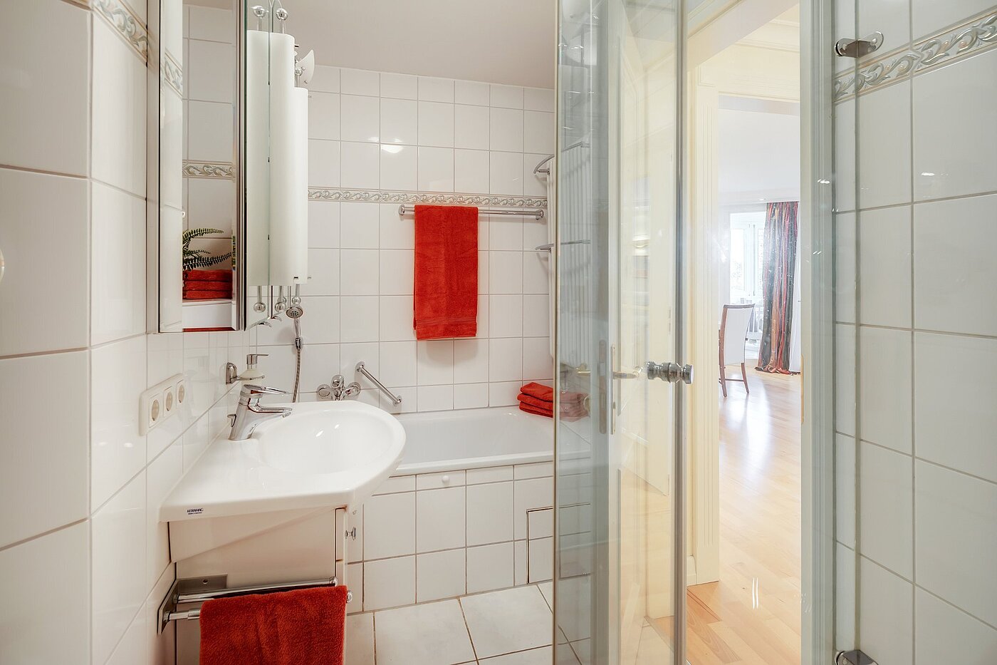 Apartment with 2 room | München-Sendling | 2010ML1 | ...und Badewanne