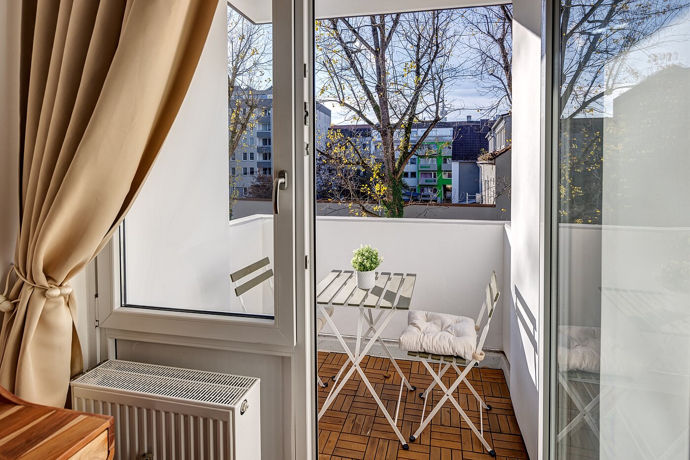 Apartment with 1 room | München-Milbertshofen | 70183 | ...und Zugang zum Balkon