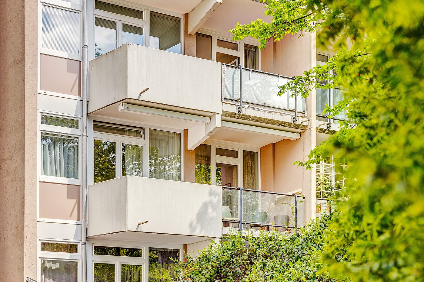 Apartment with 2.5 room | München-Nymphenburg | 2204ML61 | Ansicht vom Innenhof aus