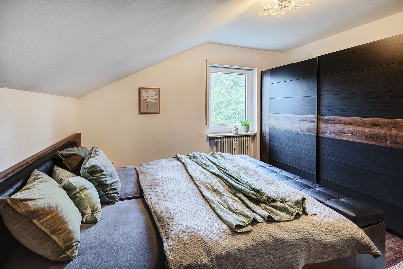 Attic Apartment with 3 room | Karlsfeld | 70217 | ...Stellmöglichkeiten