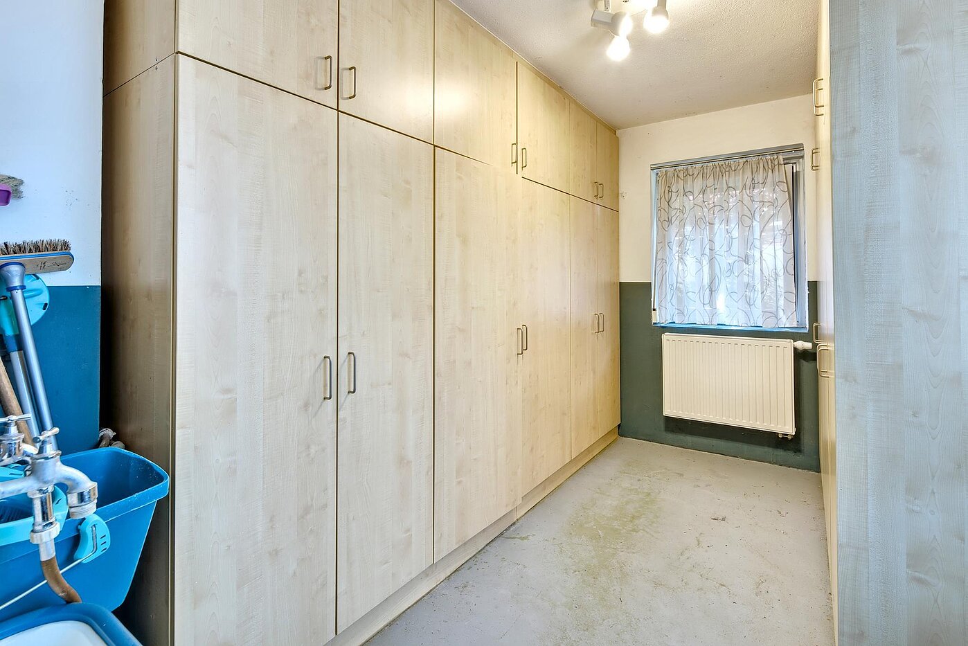 Detached house with 8 room | 70229 | ...und Hauswirtschaftsraum