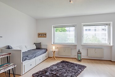Feldmoching: Furnished 1-room apartment near Lerchenau See—available soon