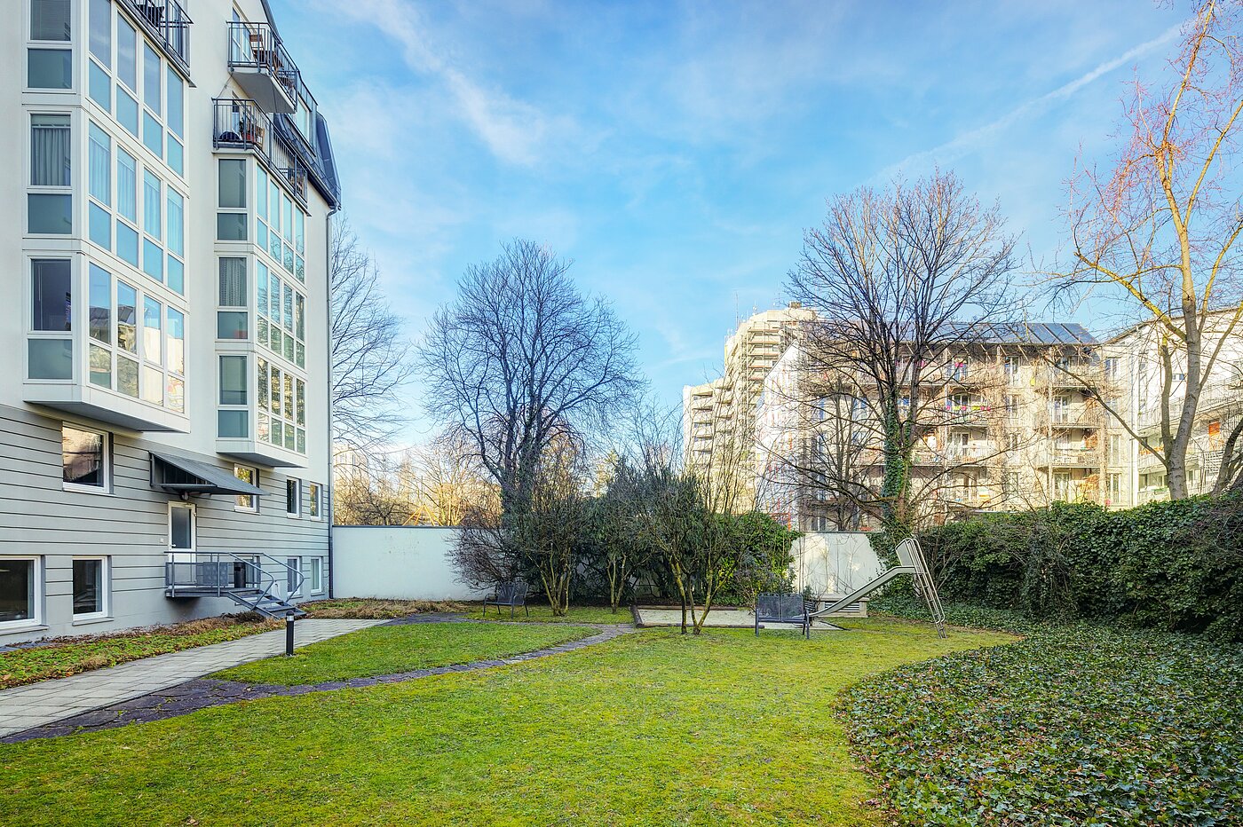 Apartment with 2 room | München-Schwabing | 70102 | ...begrünten Innenhof