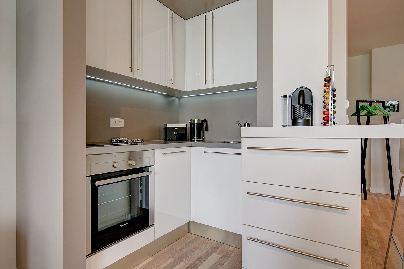 Apartment with 1 room | München-Bogenhausen | 1807ML5 | ...mit Esstheke