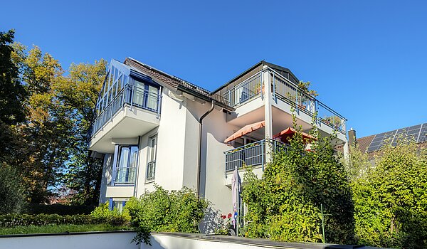 Attic Apartment with 3 room | 70501 | Blick von unten...