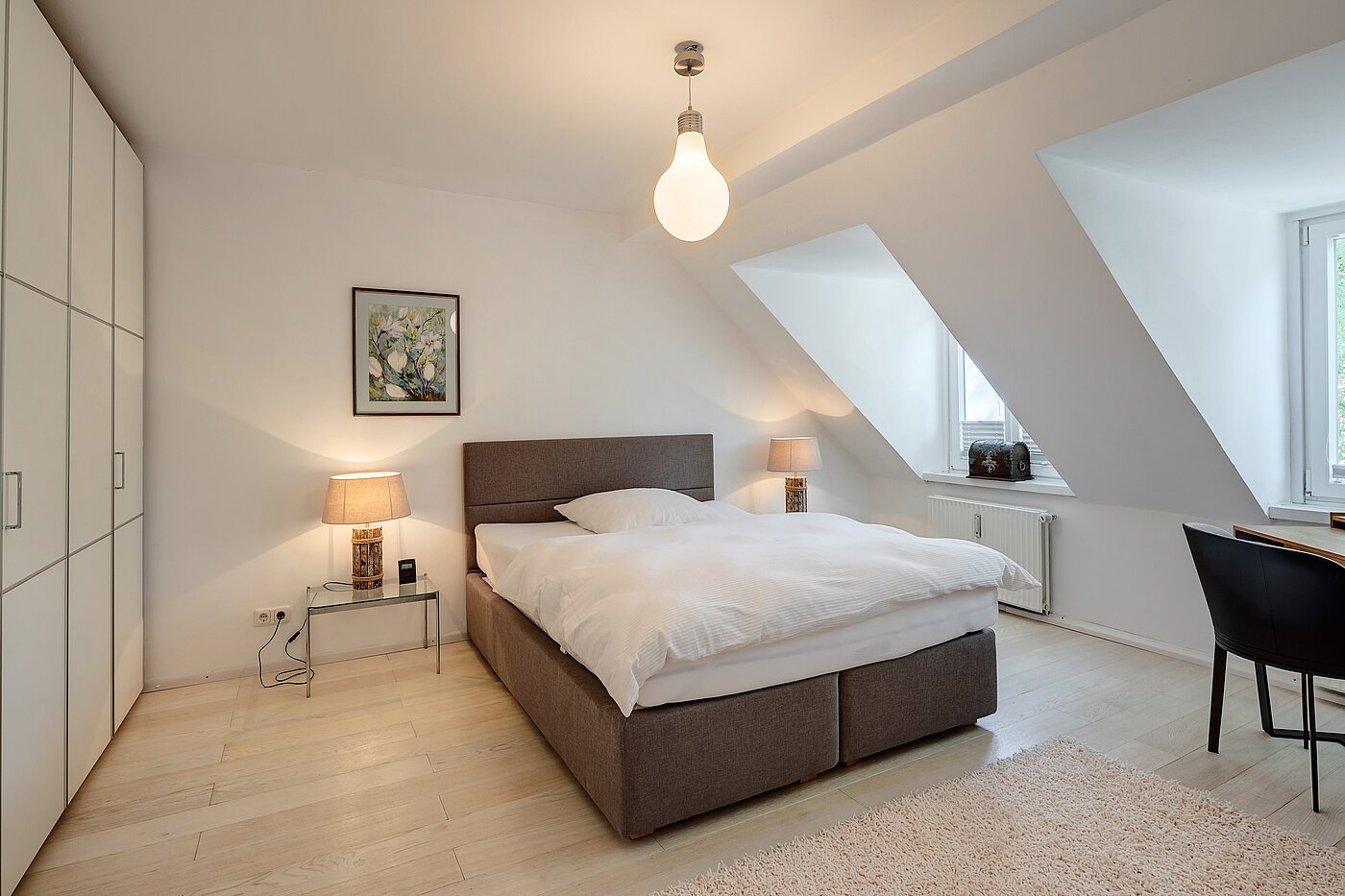 Apartment with 2 room | München-Isarvorstadt | 70089 | Großzügiges Schlafzimmer
